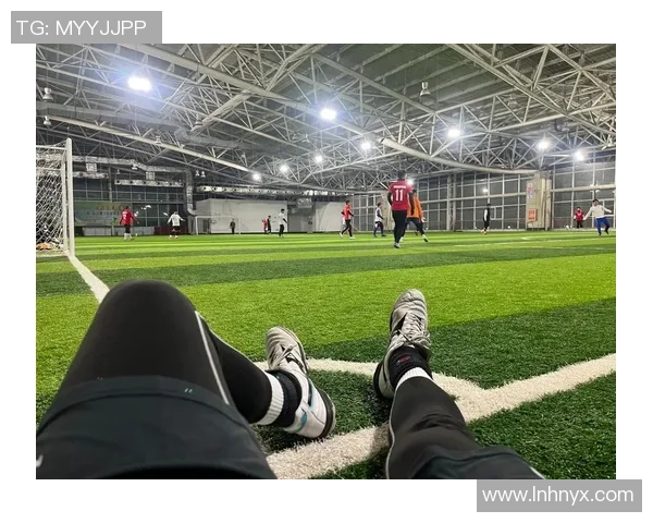 足球胡li的魅力与挑战探索球场背后的故事与激情 足球胡li的魅力与挑战探索球场背后的故事与激情